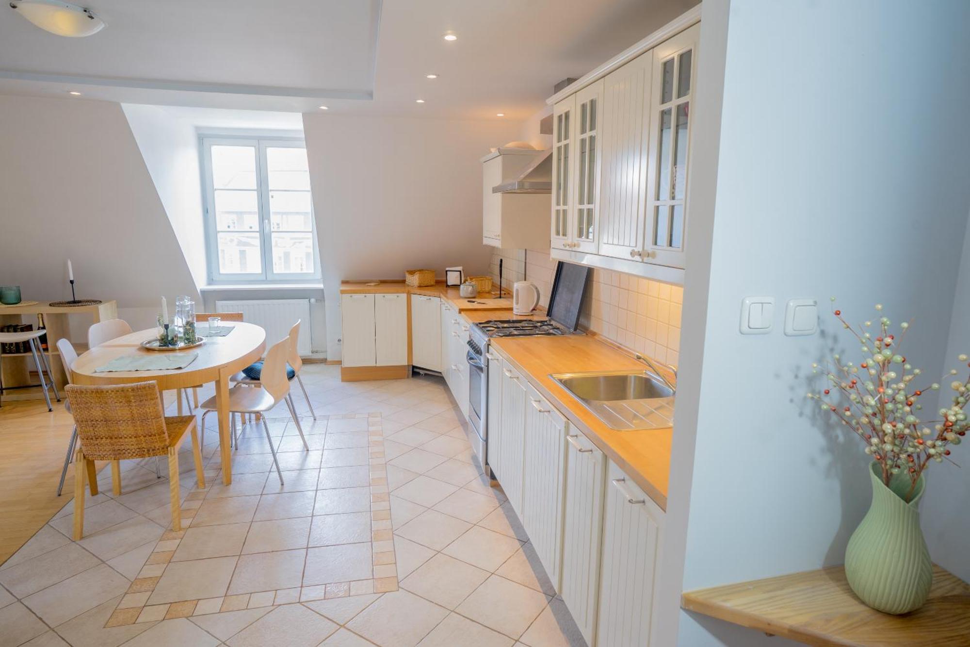 Apartament Family Apt For 2-6 - Amazing Barbacan Walls View